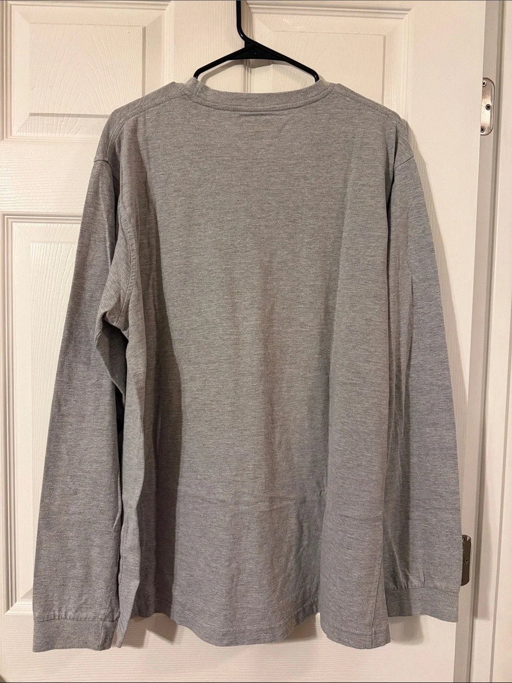 Rocky Long Sleeve Pocket Tee in Light Gray
